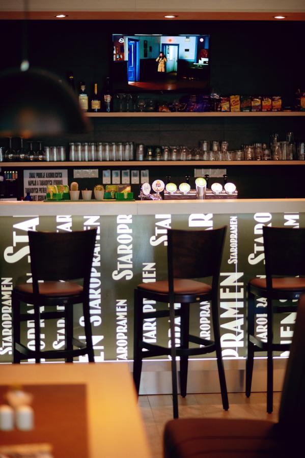 Hotel Fabrika 우헤르스케 흐라디슈테 외부 사진